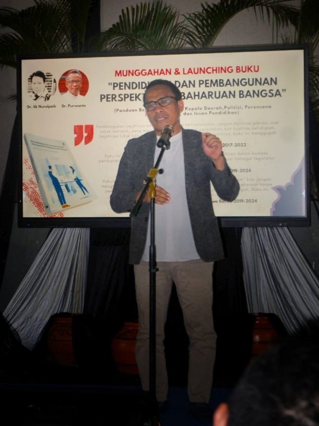 Purwanto Launching Buku Pendidikan dan Pembangunan