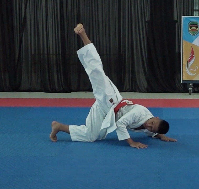 Bangga! Pelajar Purwakarta Jadi Juara Karate Nasional