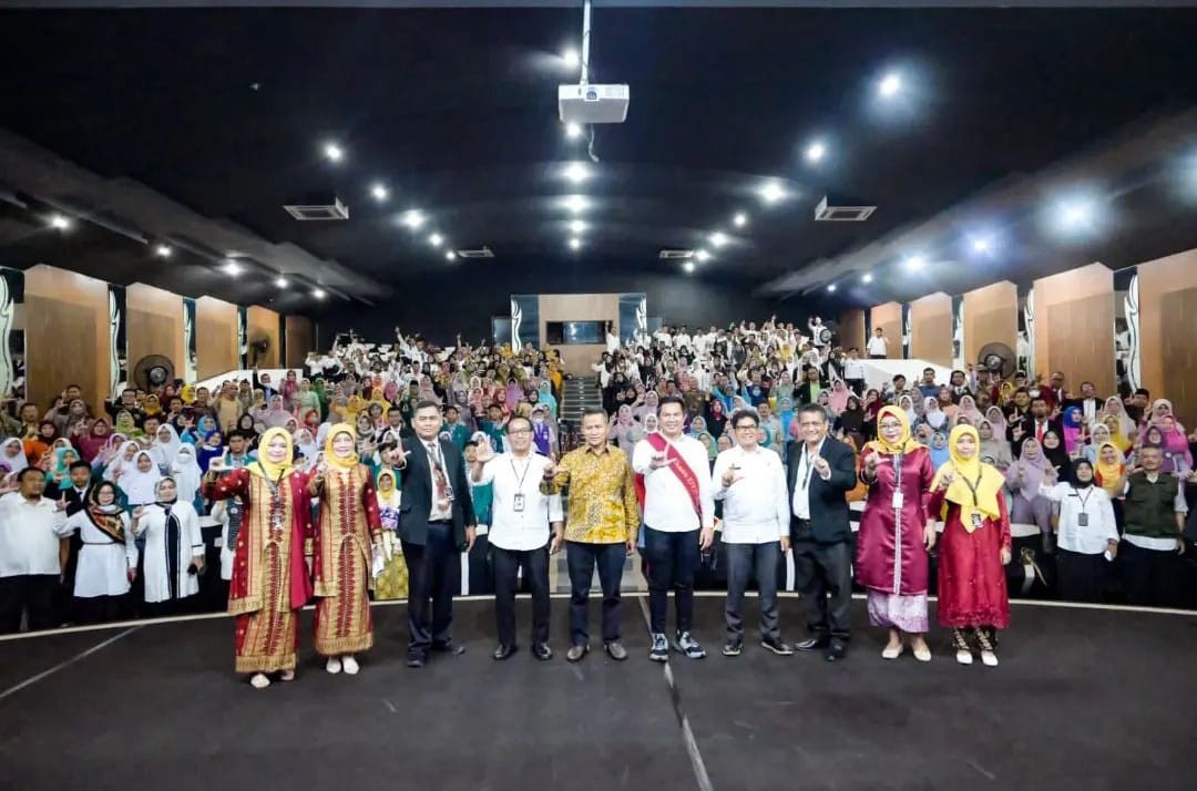 Yayasan KPPJB Beri Anugerah Penulis Kepada Kadisdik Purwakarta 