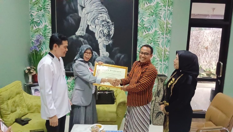 Di Hardiknas Tahun 2023, Disdik Purwakarta Raih Penghargaan dari BBPMP Jawa Barat