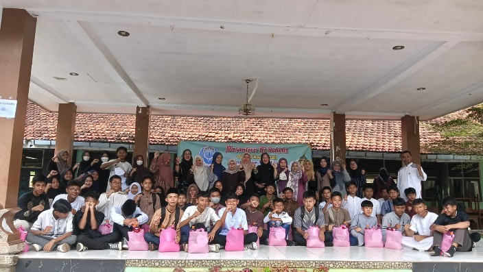 Pengusapan Anak Yatim SMPN 3 Purwakarta, Wujud Toleransi di Bulan Ramadhan