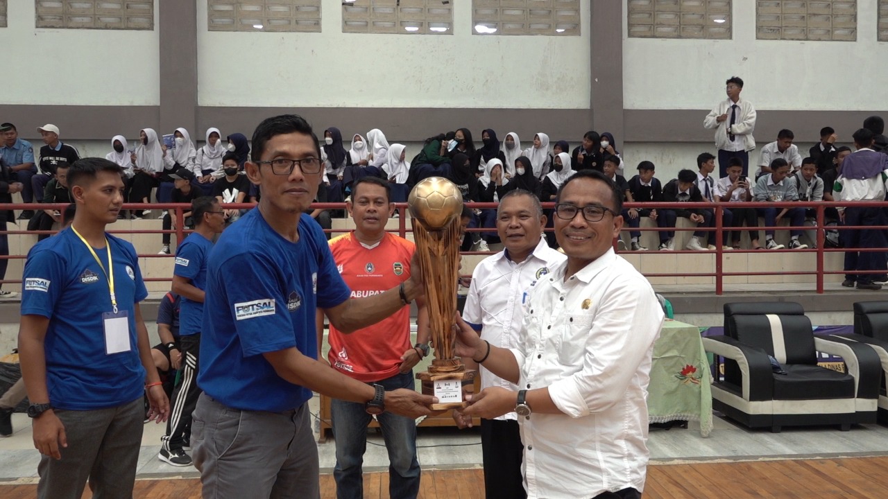 Purwanto Buka Turmanen Futsal Piala Kepala Dinas Pendidikan Purwakarta 2022
